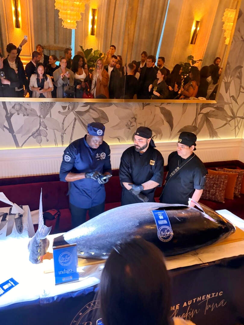 La inauguración incluyó el primer ronqueo oficial en Hungría de un ejemplar exclusivo de atún rojo español Bluefin Tuna de Balfegó, con un peso impresionante de 155 kilogramos. (Cedida)