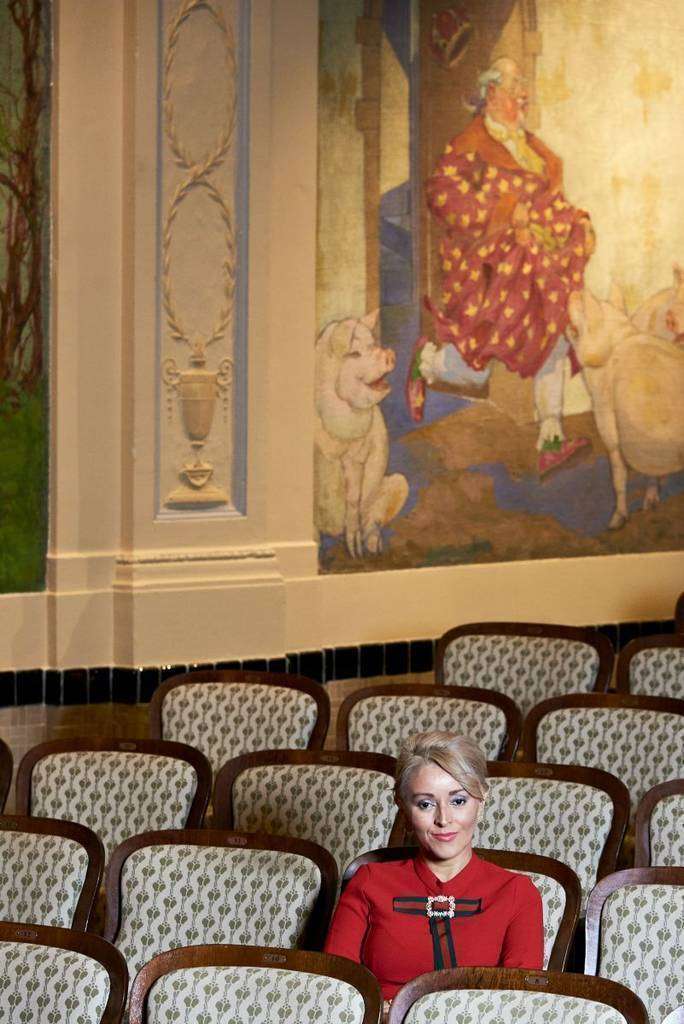 Alejandra Castro busca contribuir al gran reto de visualizar el arte femenino. (Cedida)