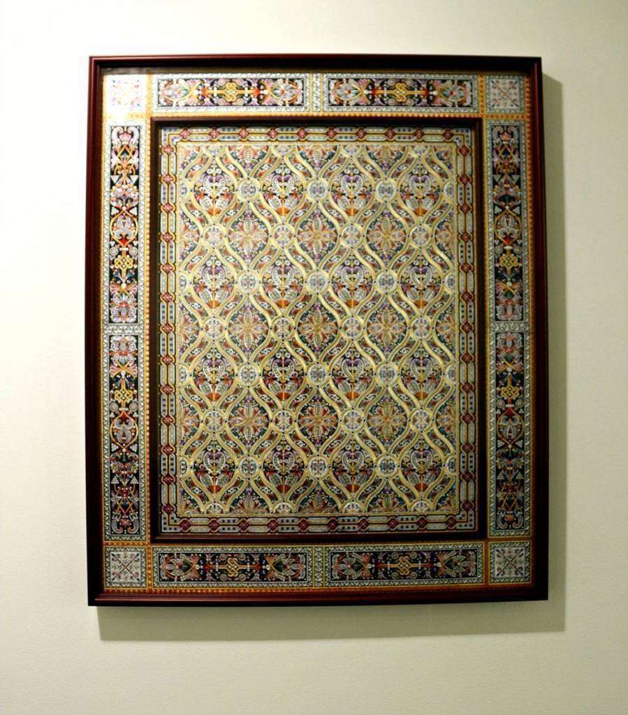 Obra del guadamecí expuesta por el artista cordobés José Carlos Villarejo en el 22 Festival de las Artes Islámicas de Sharjah. (EL CORREO)