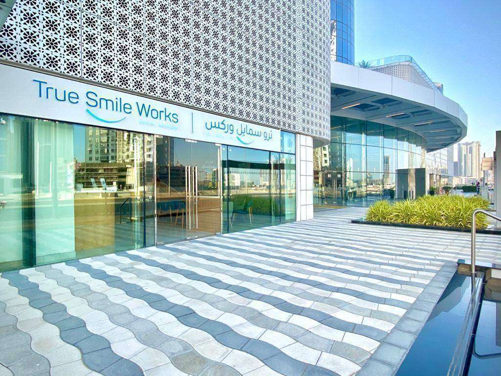 Exterior de la clínica española True Smile Works en Abu Dhabi. (EL CORREO) Exterior de la clínica española True Smile Works en Abu Dhabi. (EL CORREO)