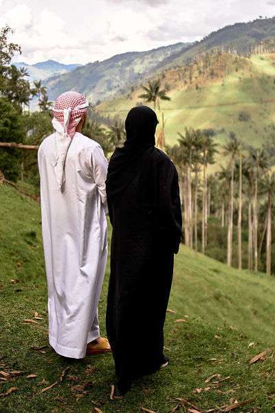 Emiratíes observan la impresionante geografía de Colombia, tierra del mejor café del mundo. (Cedida)