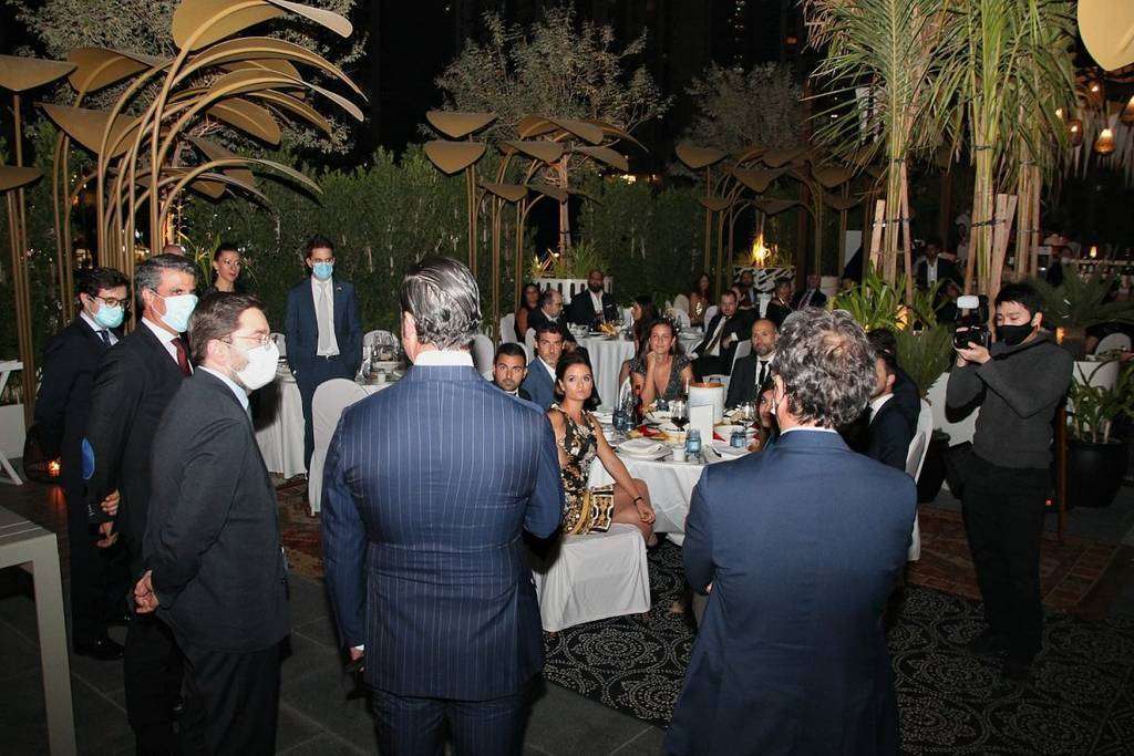 Perspectiva de la cena de Navidad del SBC durante el momento de las intervenciones. (EL CORREO)