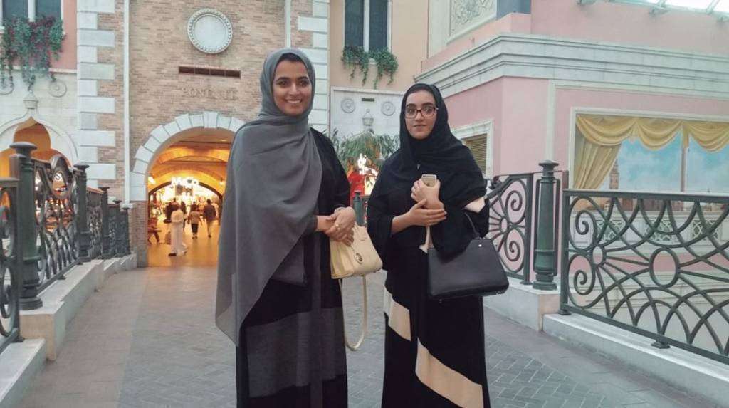 Mujeres árabes en Mercato Mall en Dubái. (MyMMerchan)