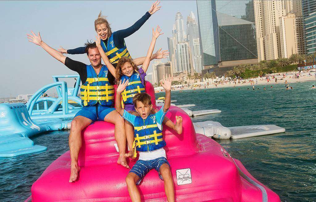 Las actividades acuáticas en familia son uno de los grandes atractivos de Dubai. (WAM)