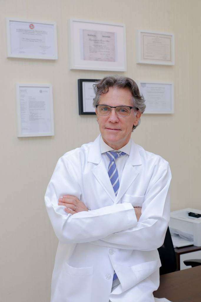 El doctor Gabriel Fernando Bonesana, cirujano plástico en Abu Dhabi. (EL CORREO)