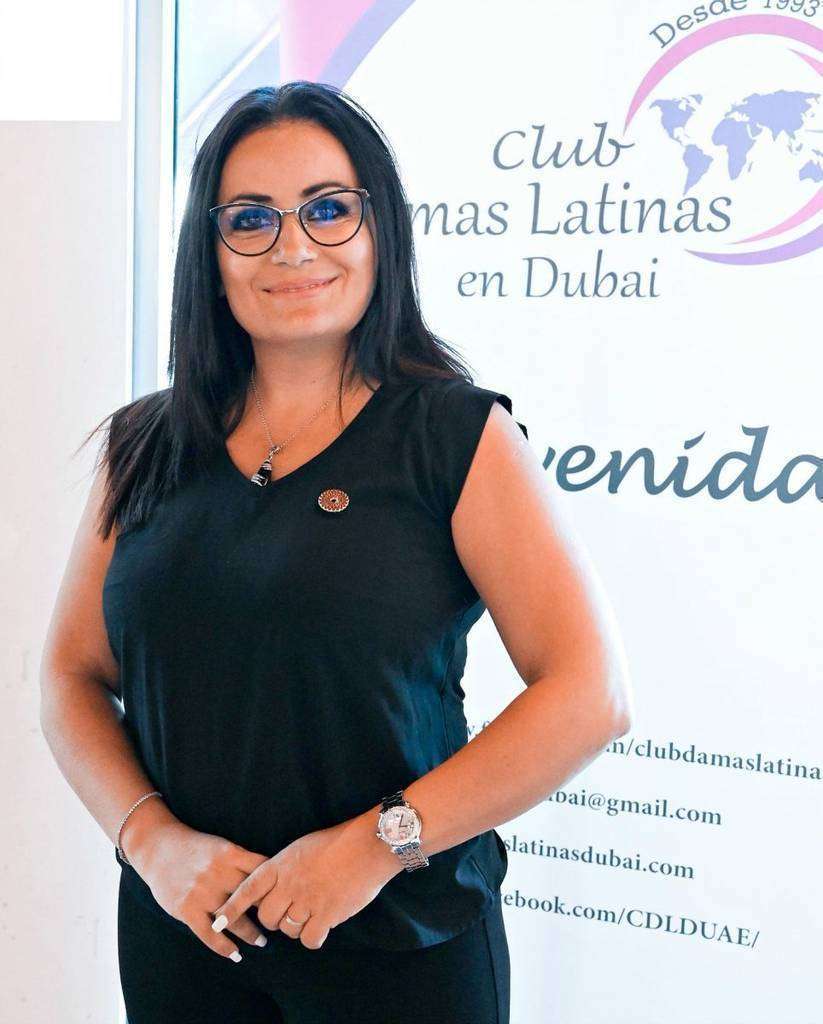 La doctora Salam K. Bolívar, durante el encuentro con Damas Latinas. (EL CORREO)