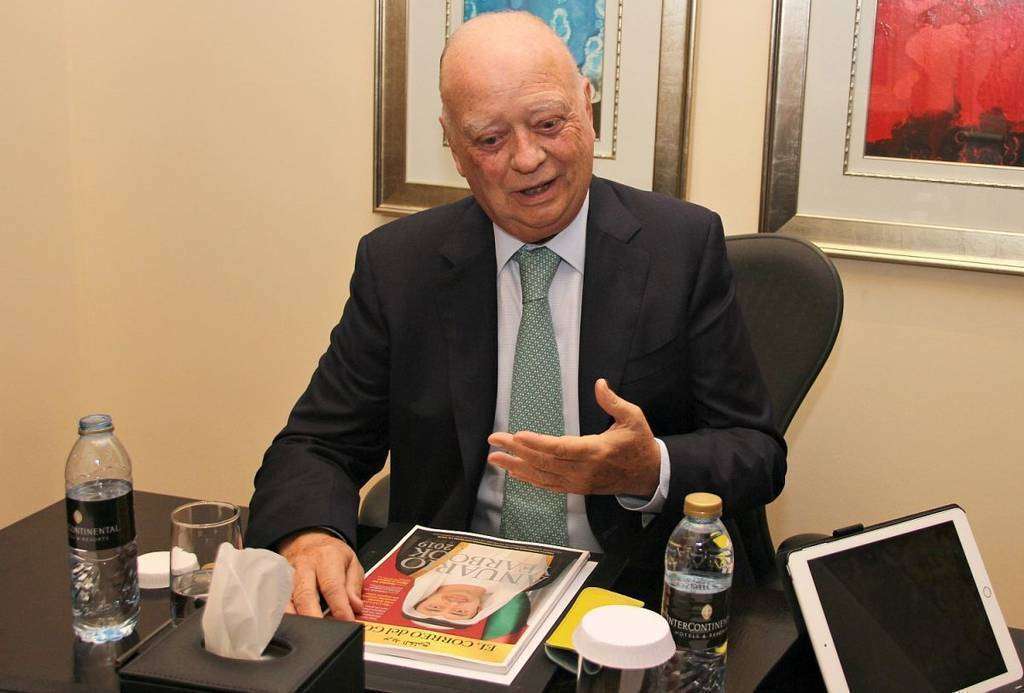 El doctor Francisco Ivorra, durante un momento de la entrevista. (Anna F. Perdomo / EL CORREO)