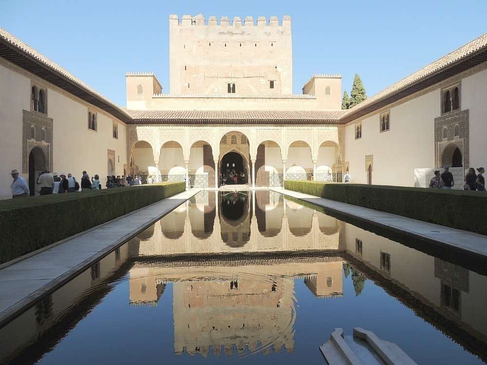 Interior de un patio de la Alhambra. (Patricia Mogollón)