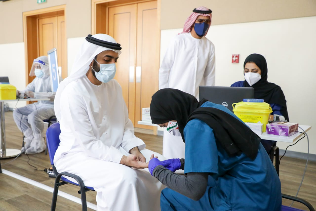 El número de test realizado en Emiratos Árabes para detectar el coronavirus multiplica al de su población. (WAM) El número de test realizado en Emiratos Árabes para detectar el coronavirus multiplica al de su población. (WAM)