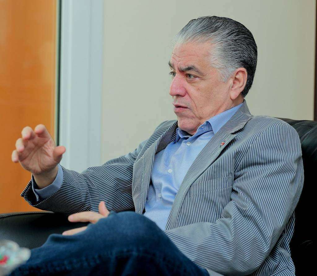 La dominicanidad es un tema esencial en la vida del embajador Soto. (Musthaq Thuyyadi Chek / EL CORREO)