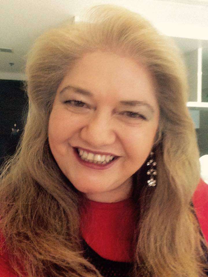 La poetisa mexicana Angélica Santa Olaya.