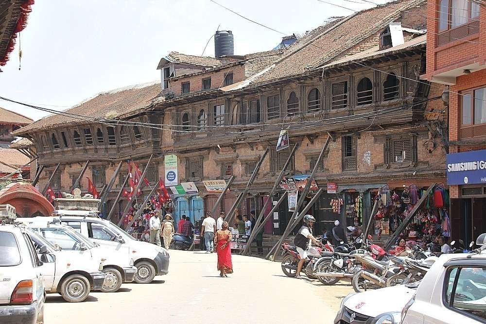 La monumental ciudad de Bhaktapur aún muestra los estragos del terremoto. (EL CORREO)