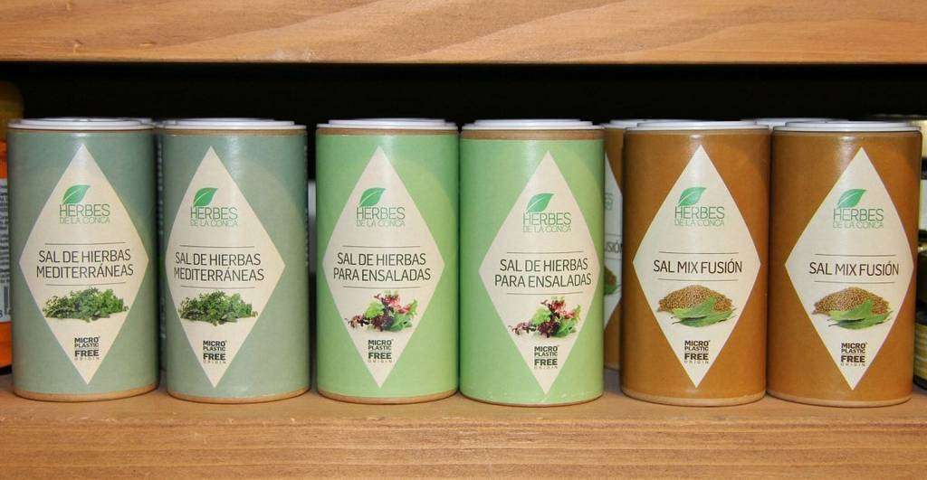Amplia gama de sal de hierbas de la prestigiosa marca Herbes de la Conca. (EL CORREO)