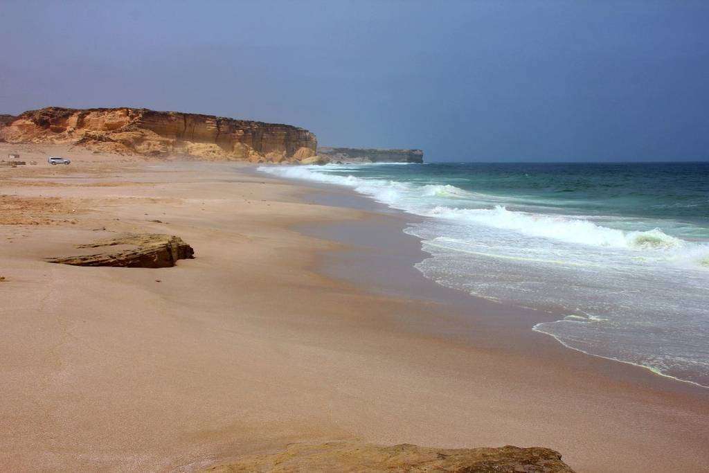 Impresionante playa de los Pescadores en Ras al Jinz. (R. Pérez /EL CORREO)