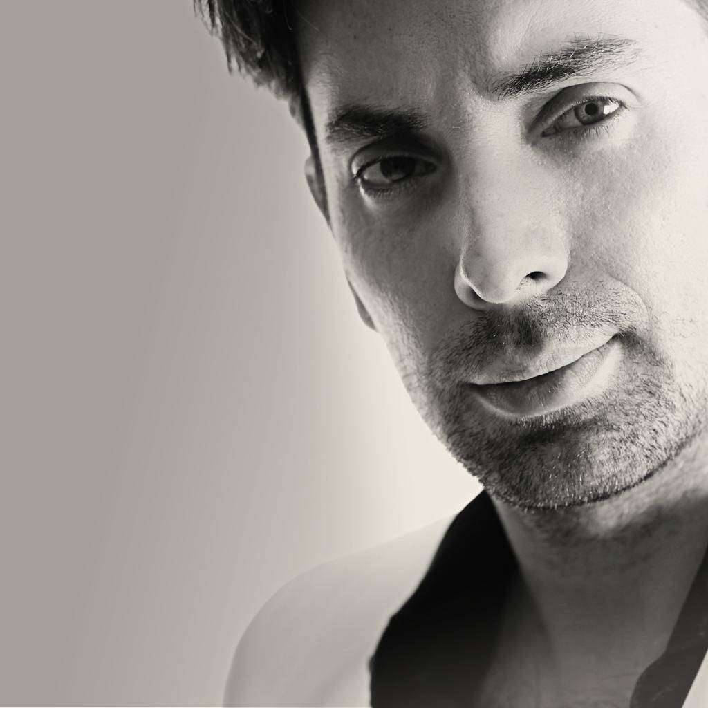 Sergio Catalán, el gran embajador musical de Chile y de los ritmos latinoamericanos en Emirtos Árabes. (Cedida Sergio Catalán, el gran embajador musical de Chile y de los ritmos latinoamericanos en Emirtos Árabes. (Cedida)