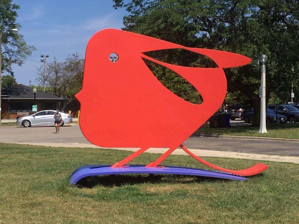 Obra 'Tángara' de la escultora colombiana Patricia Corredor, situada en el Lincoln Park de Chicago. (Patricia Mogollón)